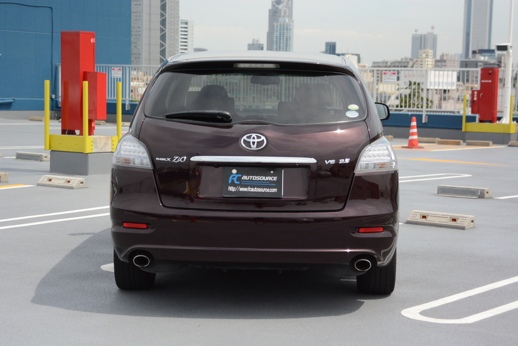 Gorgeous Mark X Zio 6seater wagon! TRD!